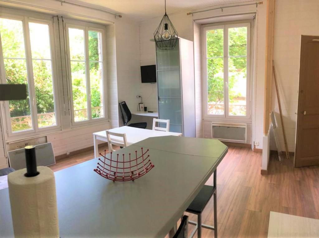 Le Coeur, Studio Central Refait A Neuf, Au Calme Μπεζανσόν Εξωτερικό φωτογραφία